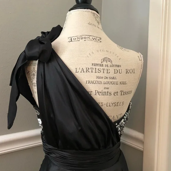 NEW COLORS SZ 4 BLACK SATIN SILVER GOLD SEQUIN ONE SHOULDER DRESS WITH TRAIN - Picture 9 of 15